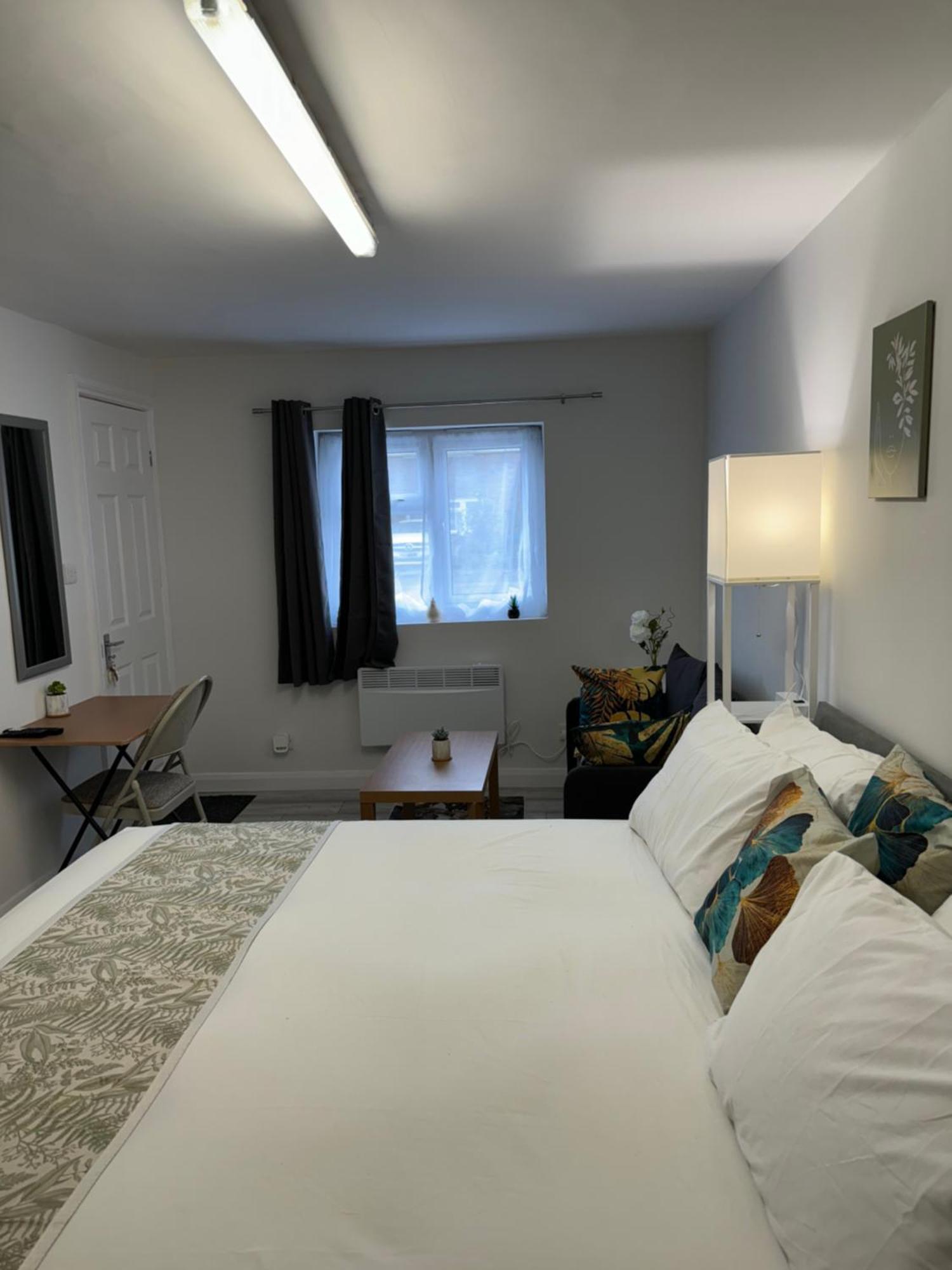 Posh Executive Studio London Thamesmead  Buitenkant foto
