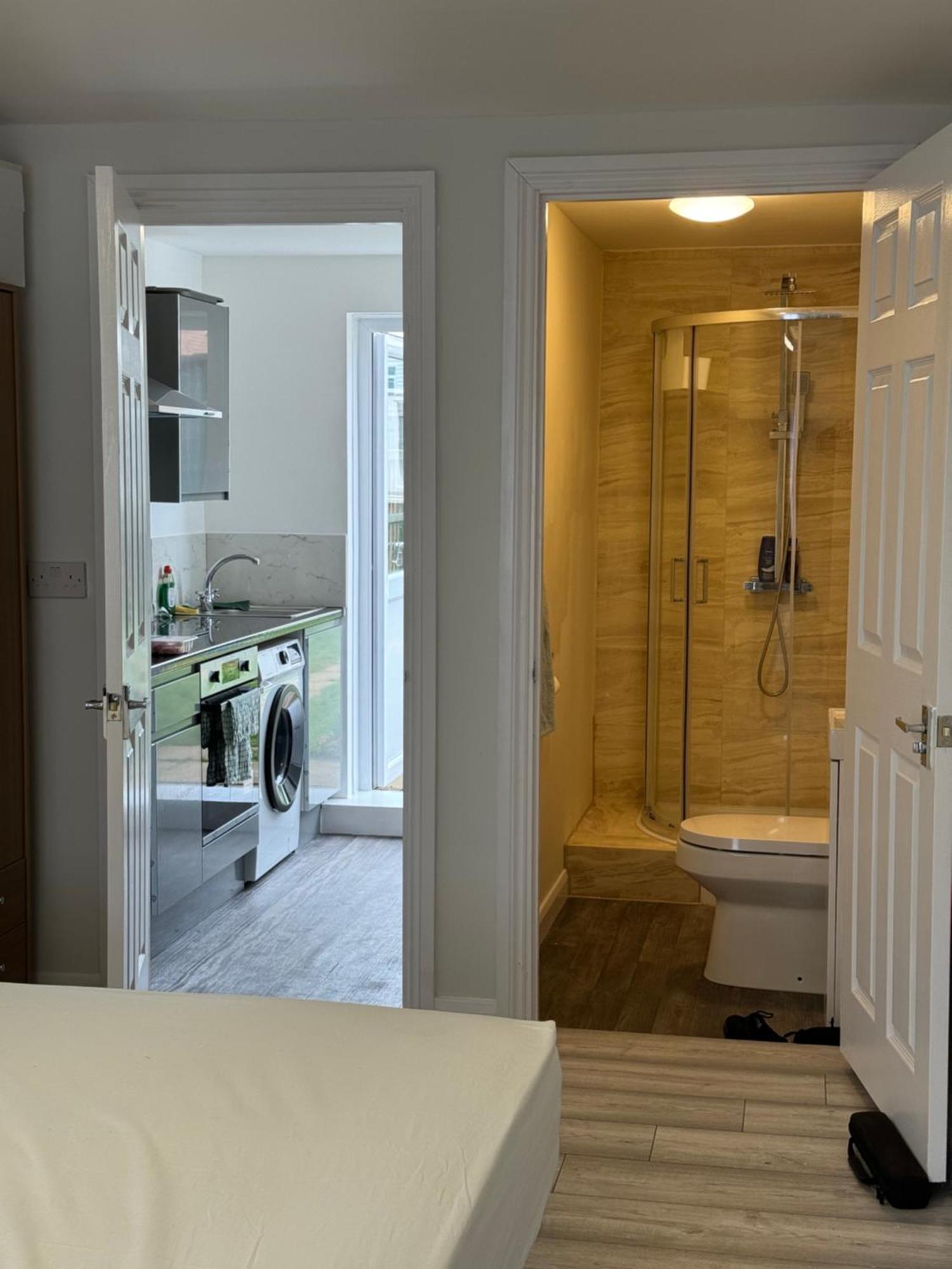 Posh Executive Studio London Thamesmead  Buitenkant foto